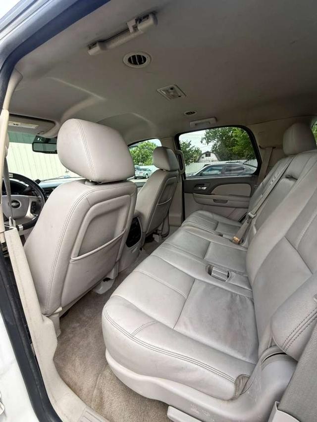 Chevrolet Tahoe Vehicle Full-screen Gallery Image 08