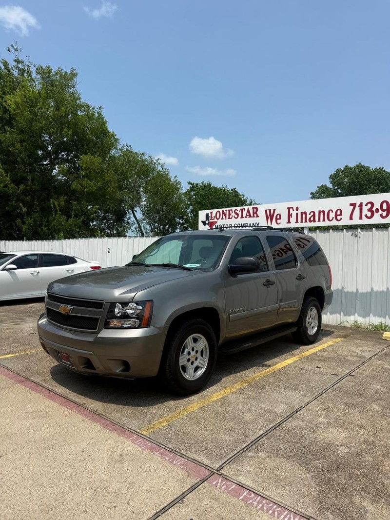 Chevrolet Tahoe Vehicle Full-screen Gallery Image 02