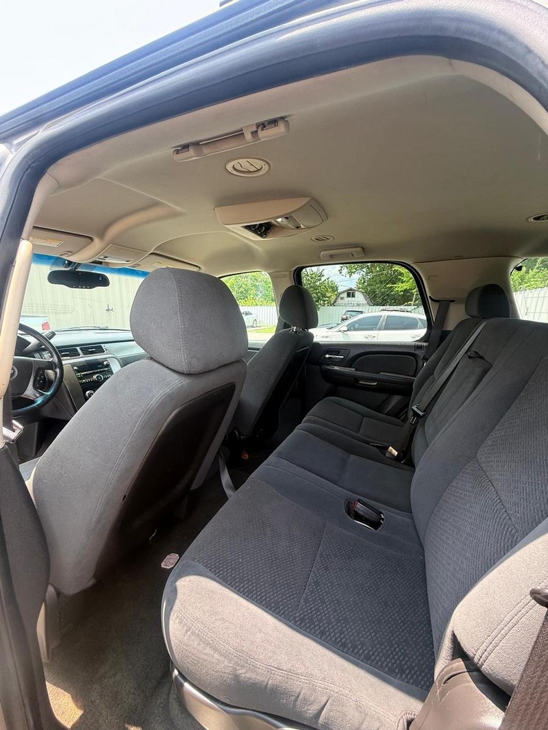 Chevrolet Tahoe Vehicle Full-screen Gallery Image 08