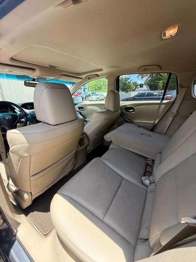 Acura RDX Vehicle Full-screen Gallery Image 08