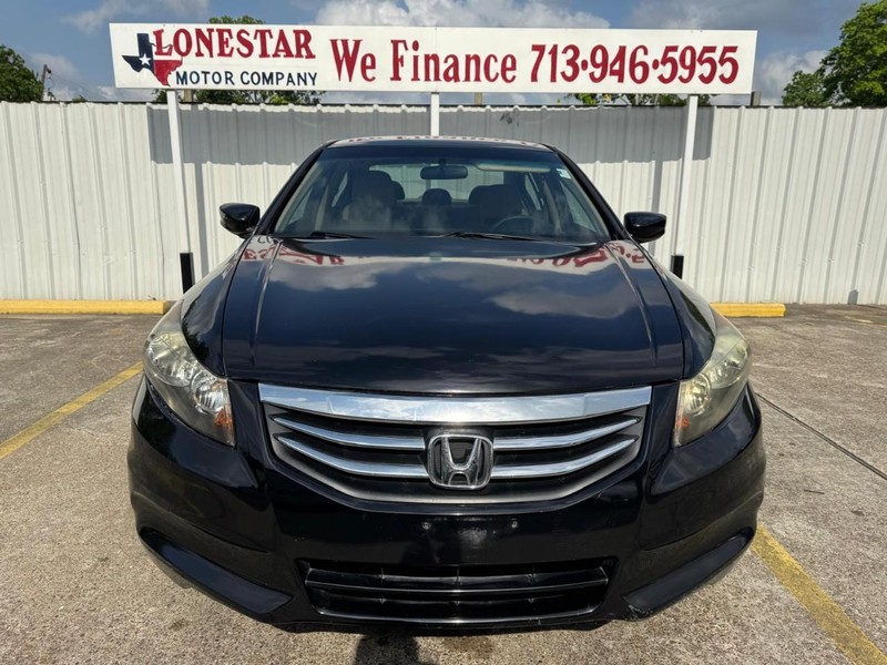 Honda Accord Sedan Vehicle Full-screen Gallery Image 03