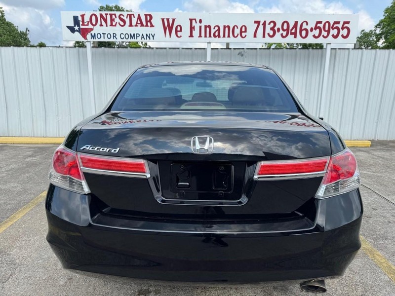 Honda Accord Sedan Vehicle Full-screen Gallery Image 04