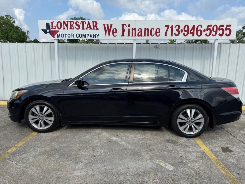 Honda Accord Sedan Vehicle Full-screen Gallery Image 07