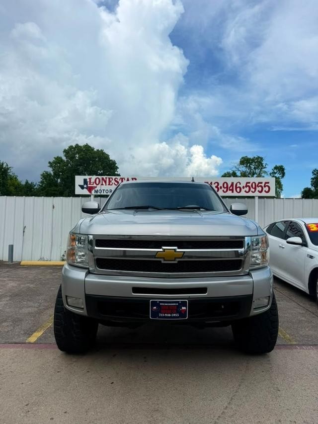 Chevrolet Silverado 1500 Vehicle Full-screen Gallery Image 03