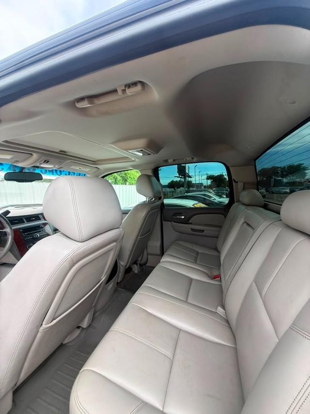 Chevrolet Silverado 1500 Vehicle Full-screen Gallery Image 08