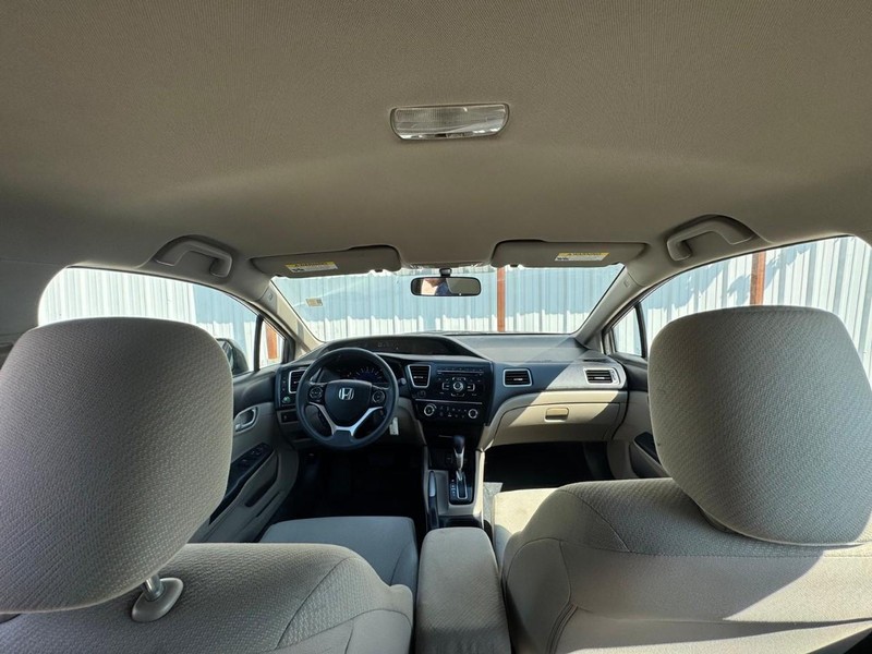 Honda Civic Sedan Vehicle Full-screen Gallery Image 10