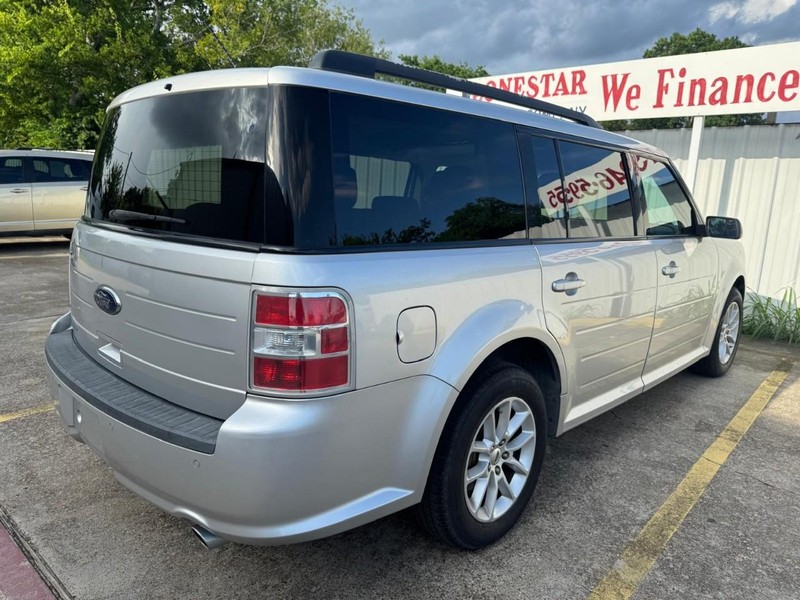 Ford Flex Vehicle Full-screen Gallery Image 05