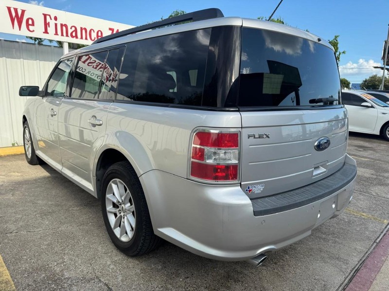Ford Flex Vehicle Full-screen Gallery Image 06