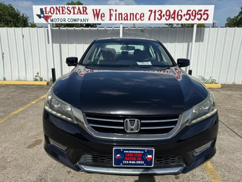 Honda Accord Sedan Vehicle Full-screen Gallery Image 03