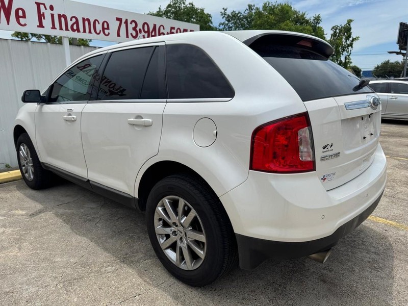 Ford Edge Vehicle Full-screen Gallery Image 06