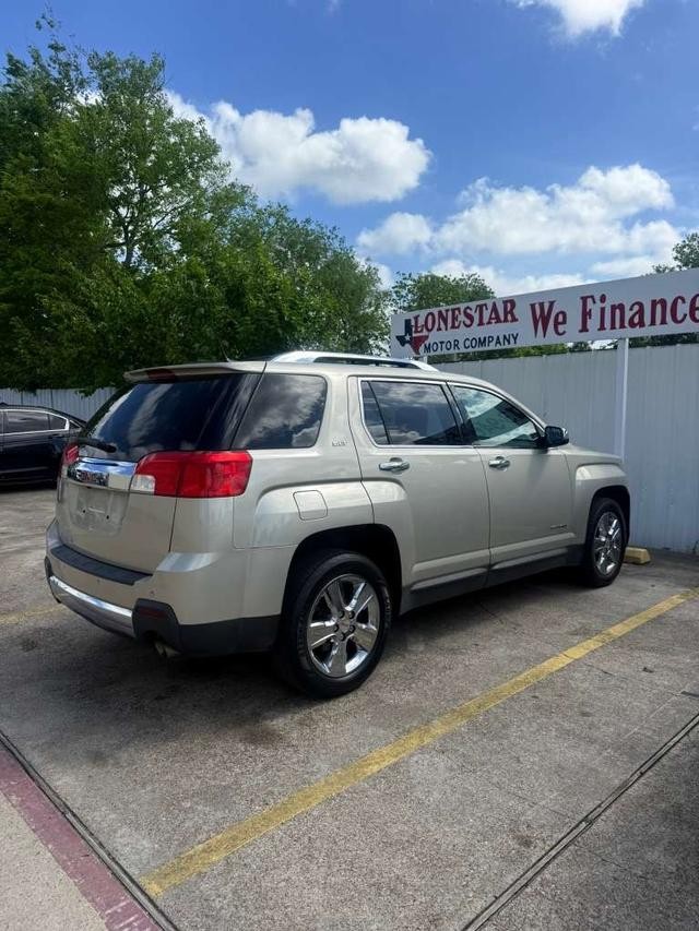 GMC Terrain Vehicle Full-screen Gallery Image 06