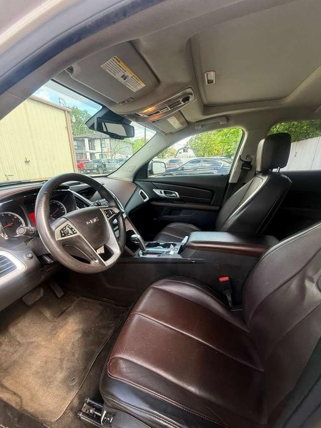 GMC Terrain Vehicle Full-screen Gallery Image 07