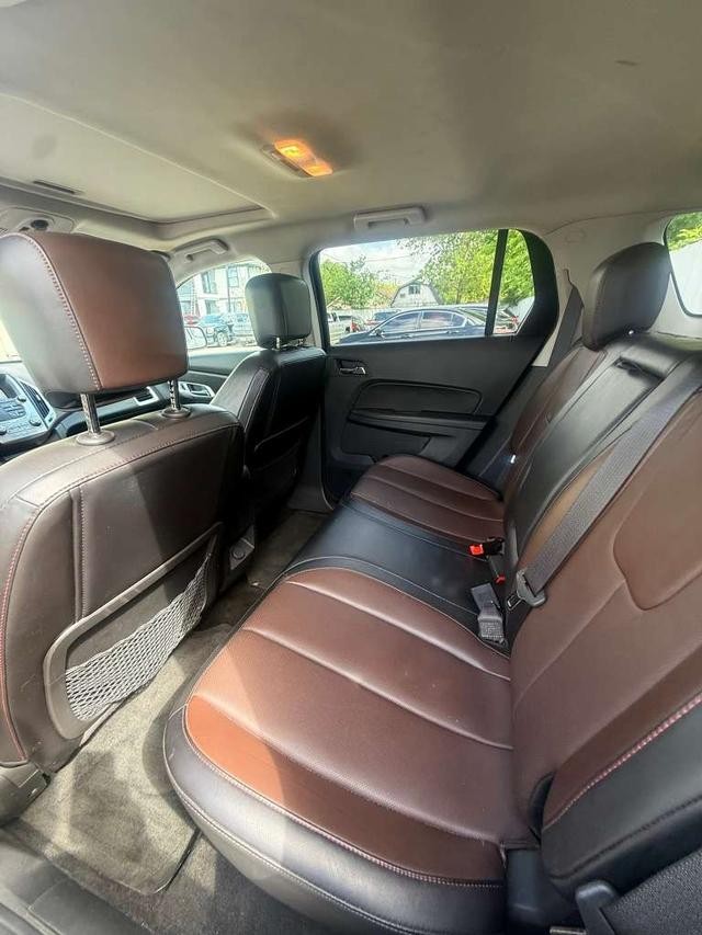 GMC Terrain Vehicle Full-screen Gallery Image 08