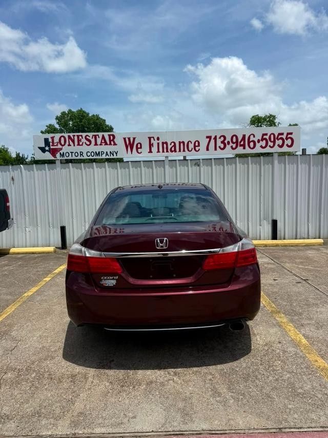 Honda Accord Sedan Vehicle Full-screen Gallery Image 04