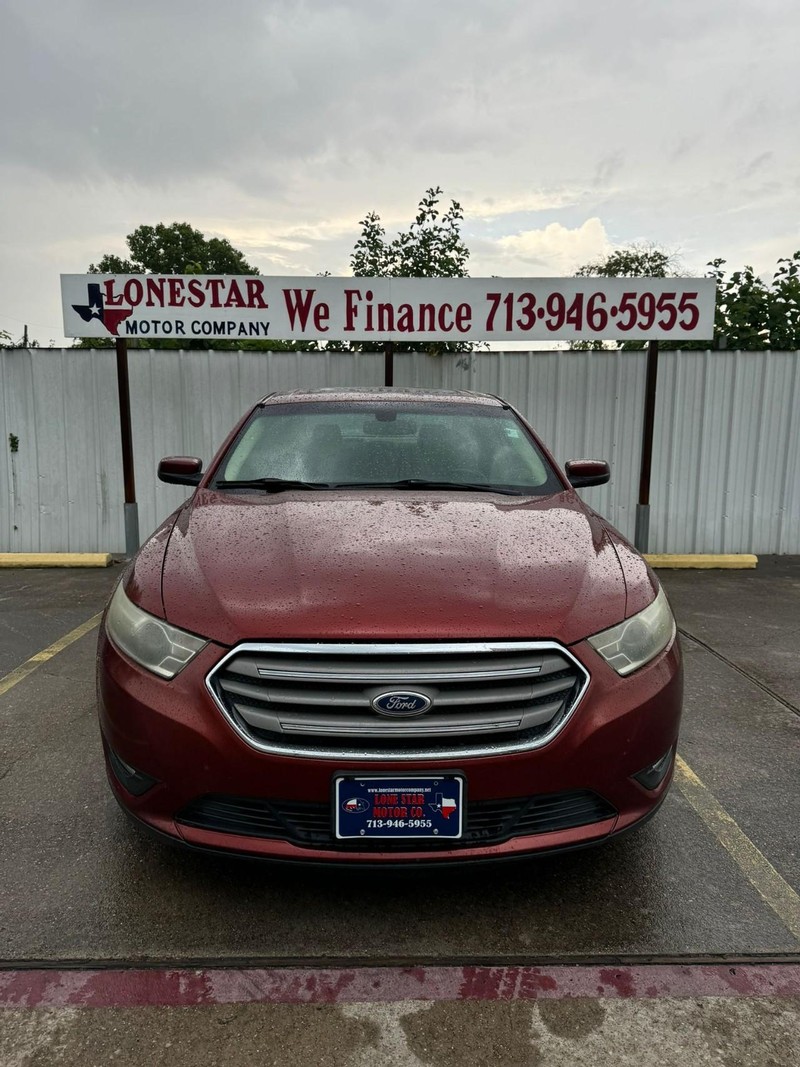 Ford Taurus Vehicle Full-screen Gallery Image 03