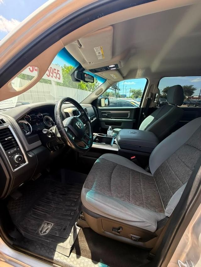 Ram 1500 Vehicle Full-screen Gallery Image 07