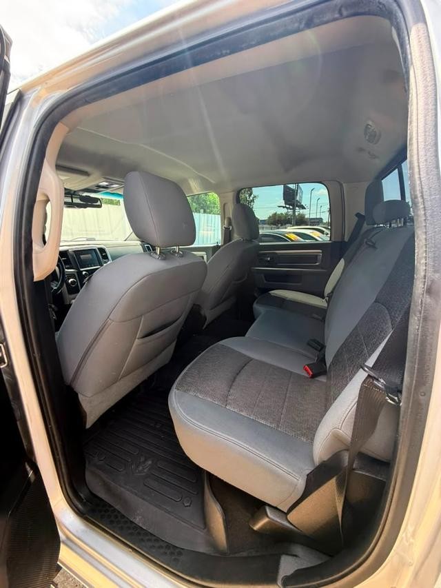 Ram 1500 Vehicle Full-screen Gallery Image 08