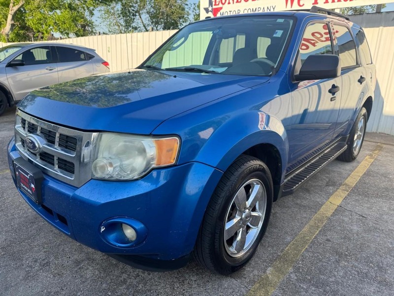 Ford Escape Vehicle Full-screen Gallery Image 02