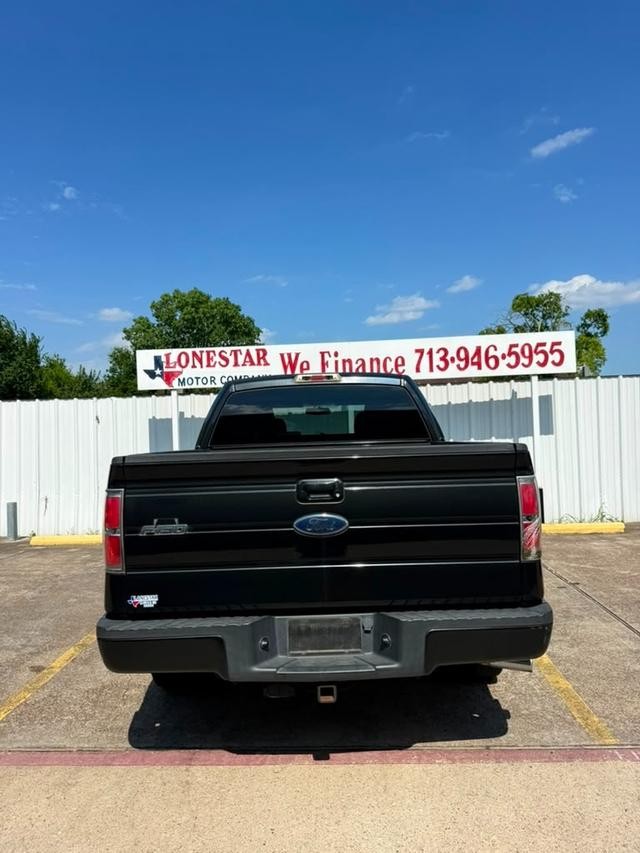Ford F-150 Vehicle Full-screen Gallery Image 04