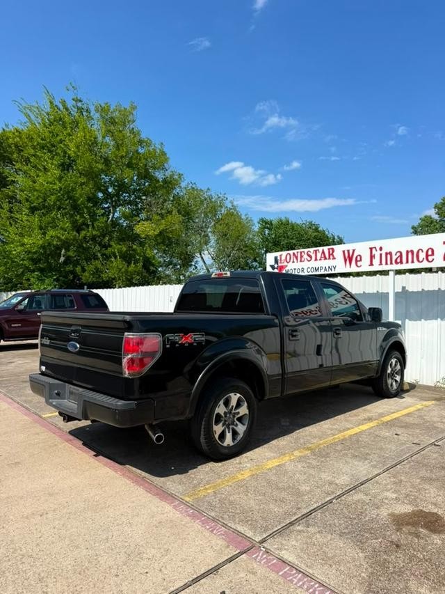 Ford F-150 Vehicle Full-screen Gallery Image 05
