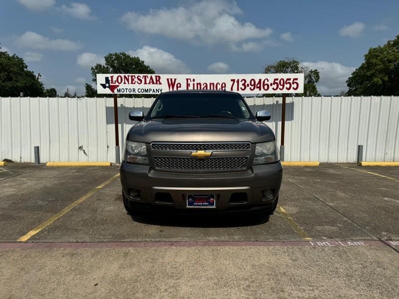Chevrolet Tahoe Vehicle Full-screen Gallery Image 02