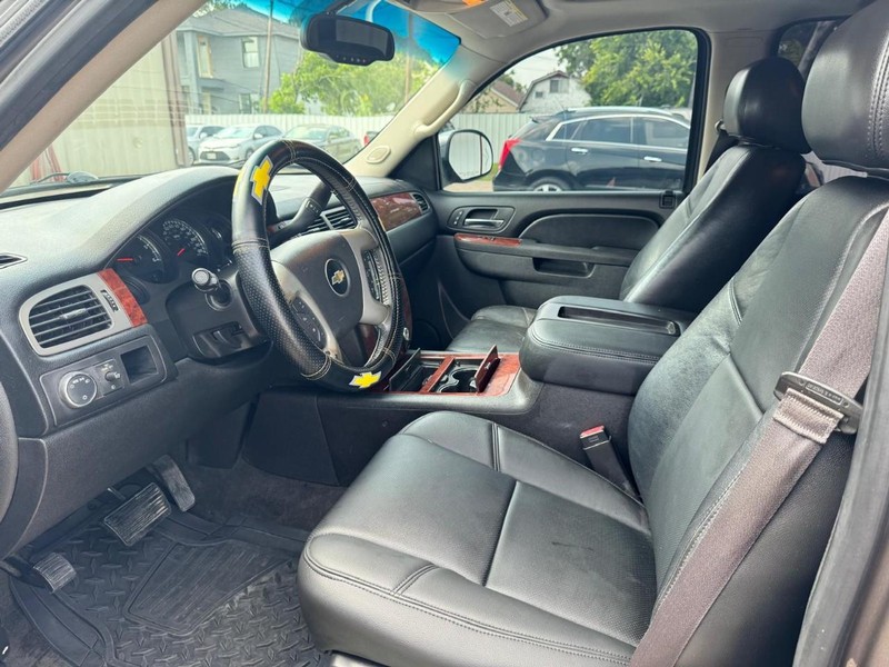 Chevrolet Tahoe Vehicle Full-screen Gallery Image 08