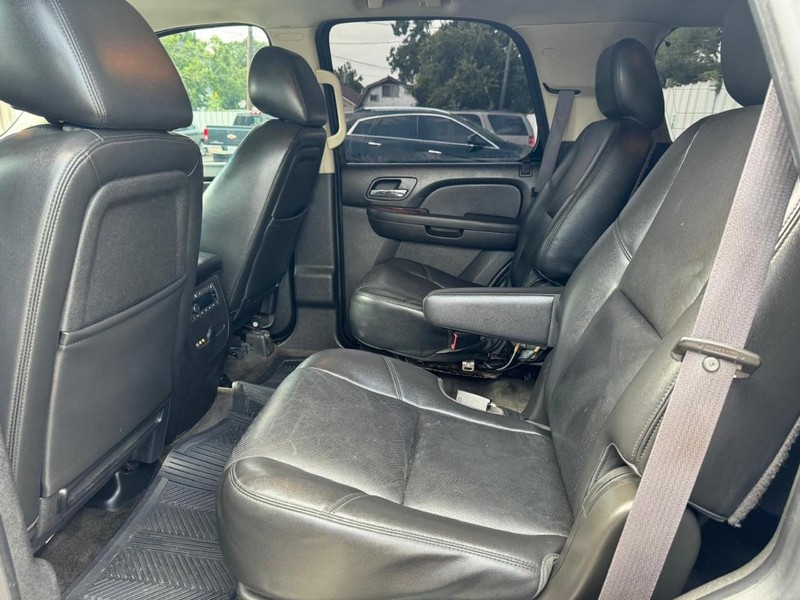 Chevrolet Tahoe Vehicle Full-screen Gallery Image 09