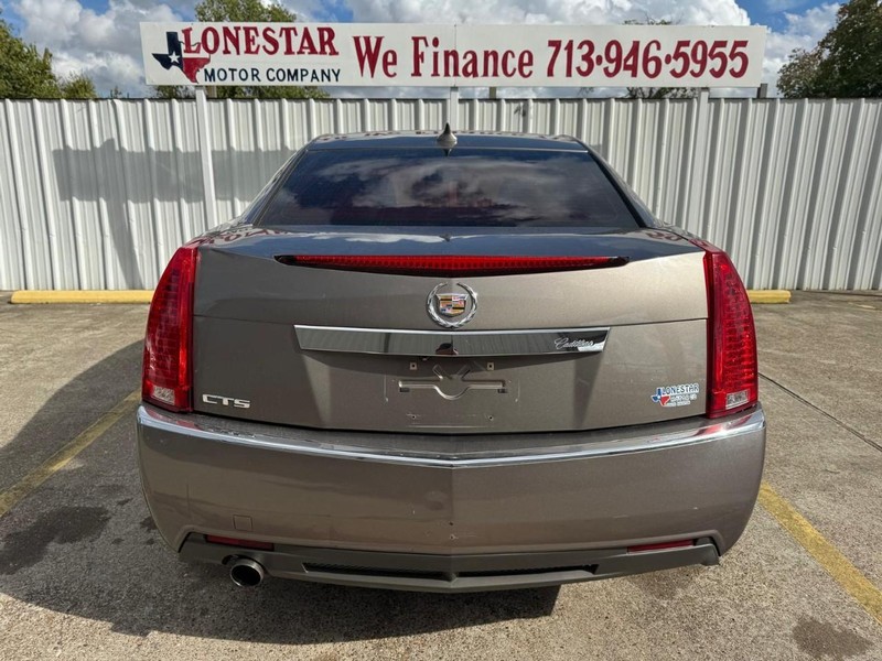 Cadillac CTS Sedan Vehicle Full-screen Gallery Image 04