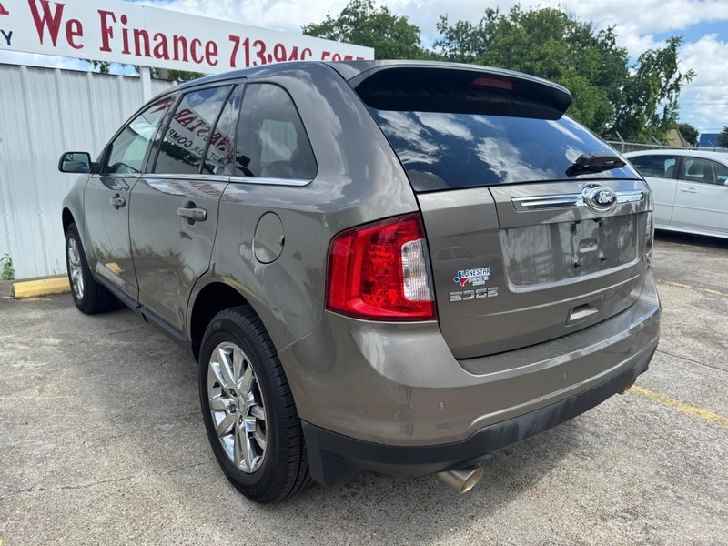 Ford Edge Vehicle Full-screen Gallery Image 05
