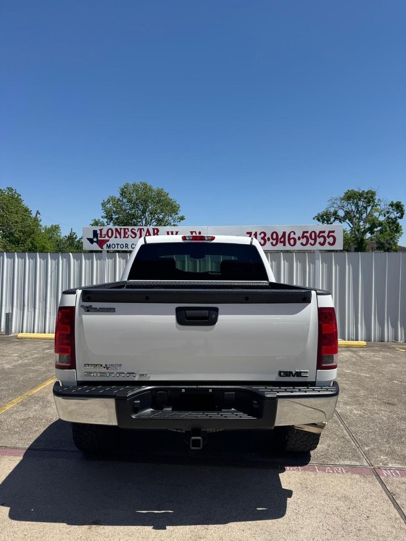 GMC Sierra 1500 Vehicle Full-screen Gallery Image 04