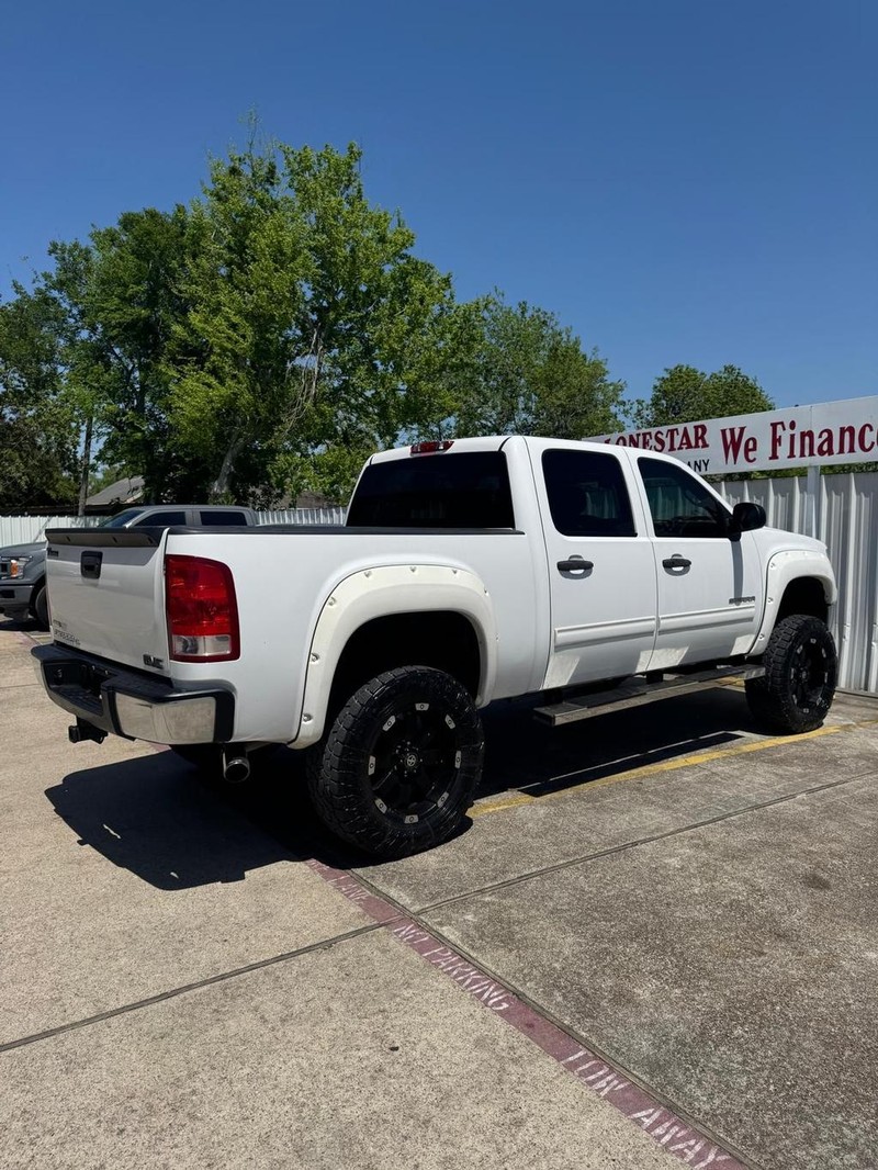GMC Sierra 1500 Vehicle Full-screen Gallery Image 06