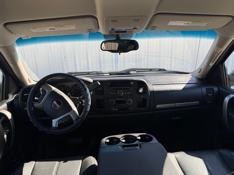GMC Sierra 1500 Vehicle Full-screen Gallery Image 09