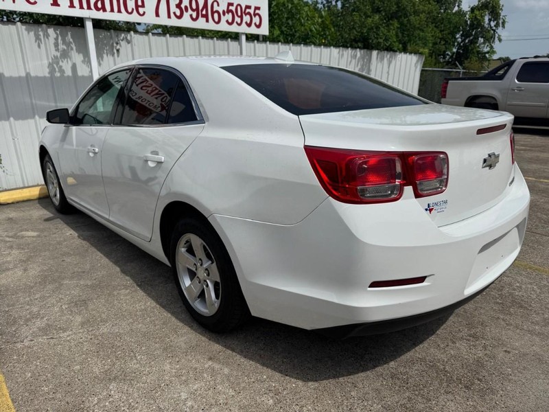 Chevrolet Malibu Vehicle Full-screen Gallery Image 06
