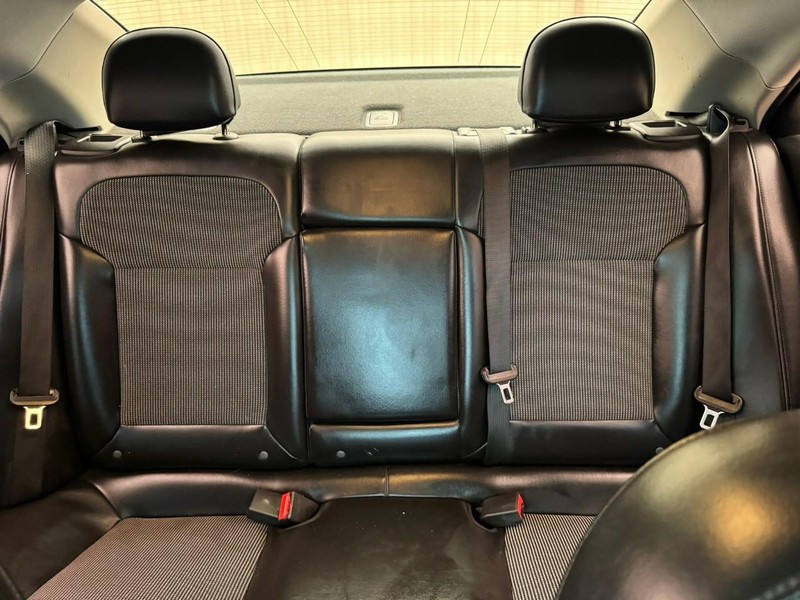 Chevrolet Malibu Vehicle Full-screen Gallery Image 10