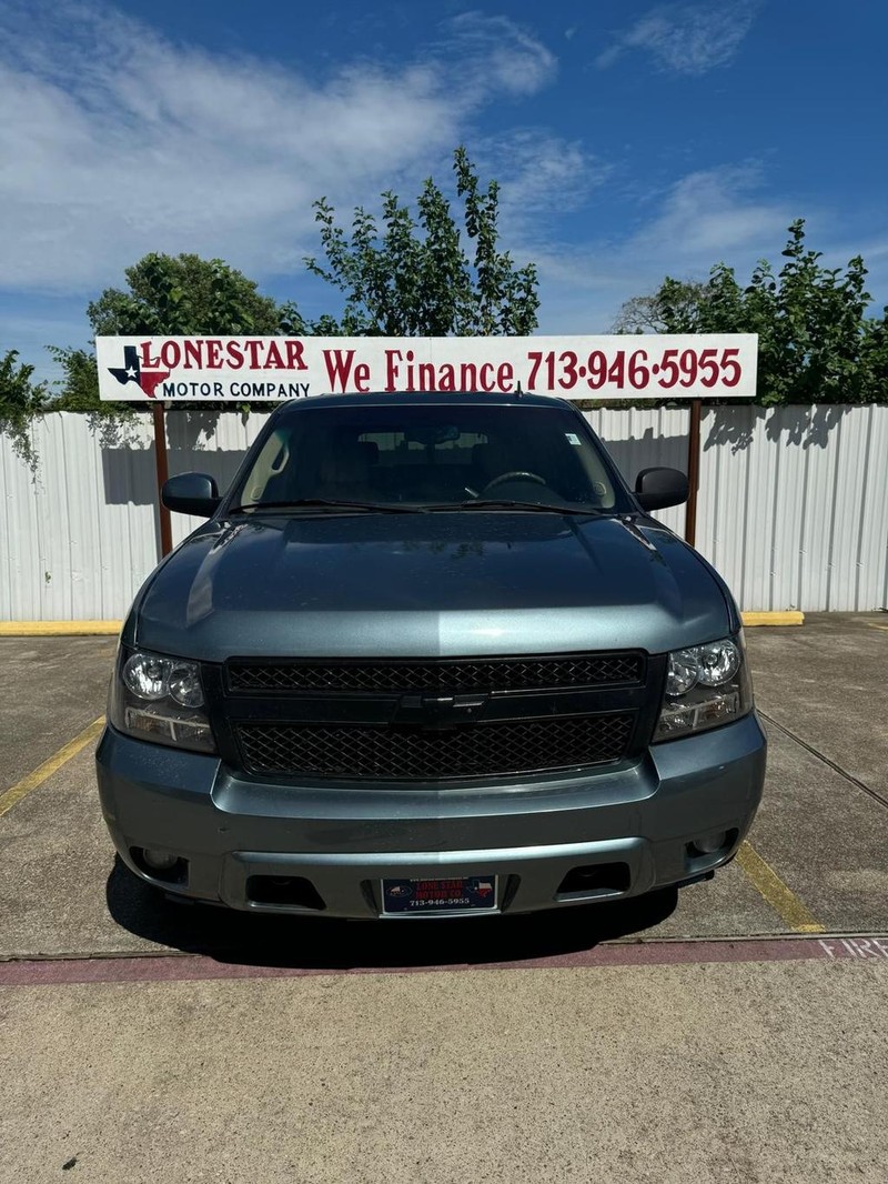 Chevrolet Tahoe Vehicle Full-screen Gallery Image 03