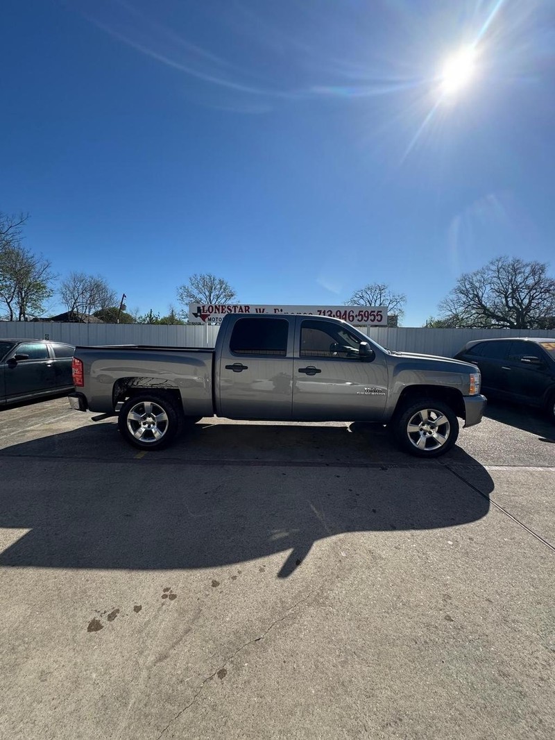 Chevrolet Silverado 1500 Vehicle Full-screen Gallery Image 07