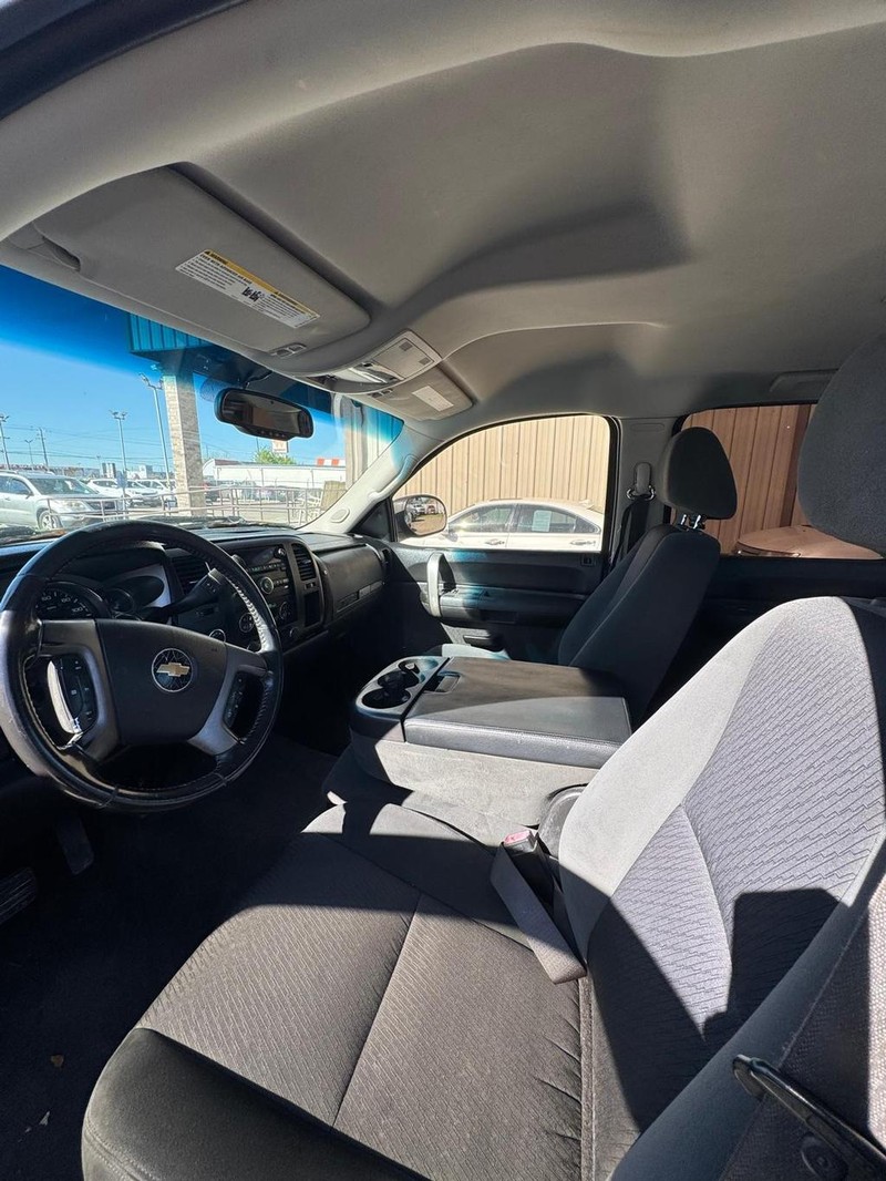 Chevrolet Silverado 1500 Vehicle Full-screen Gallery Image 08