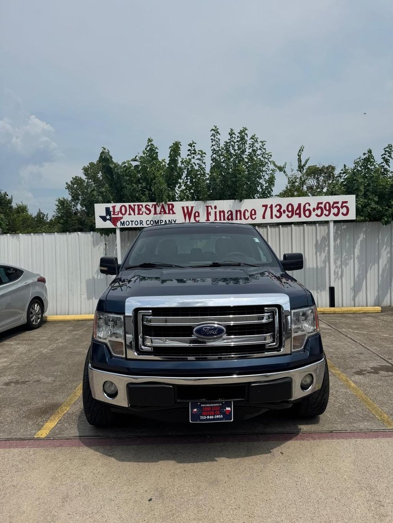 Ford F-150 Vehicle Full-screen Gallery Image 03