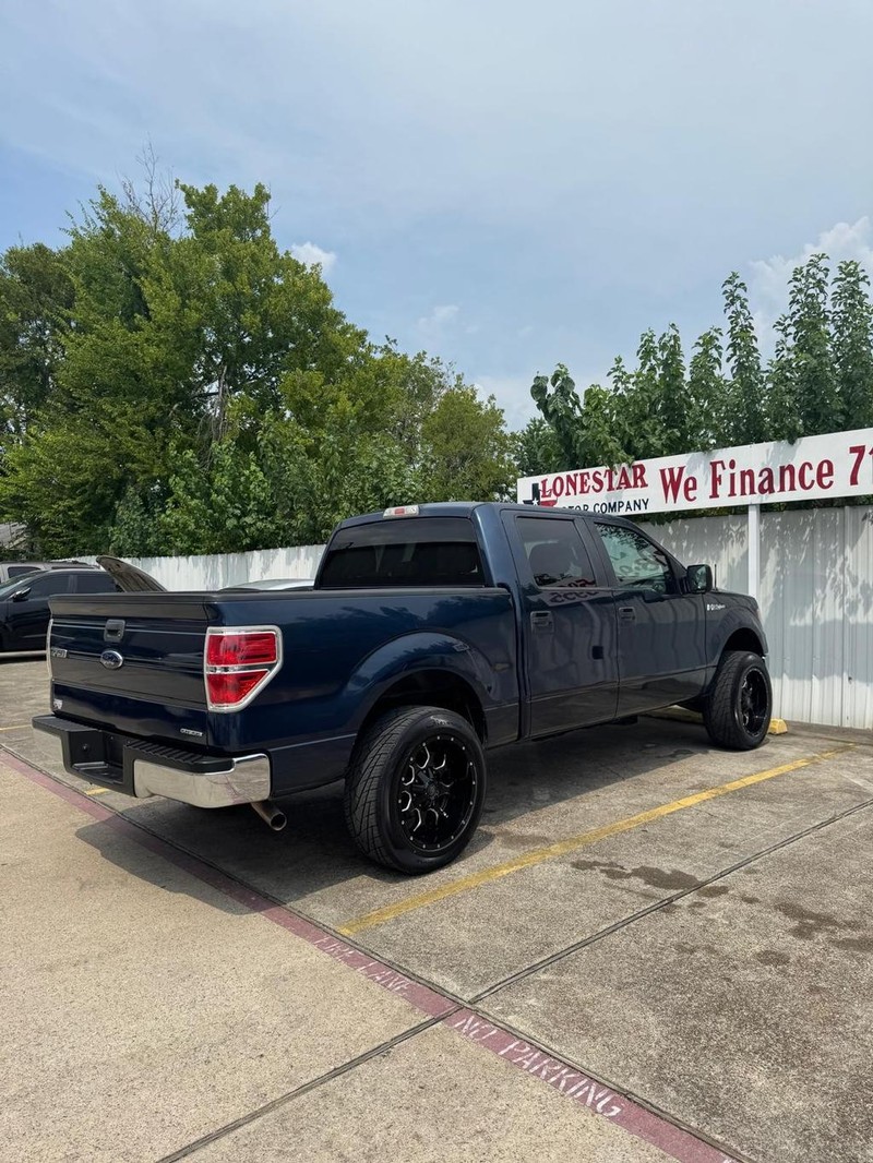 Ford F-150 Vehicle Full-screen Gallery Image 05