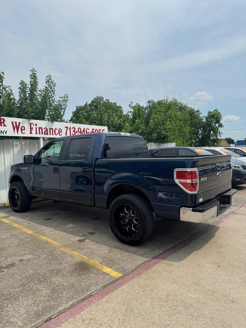 Ford F-150 Vehicle Full-screen Gallery Image 07