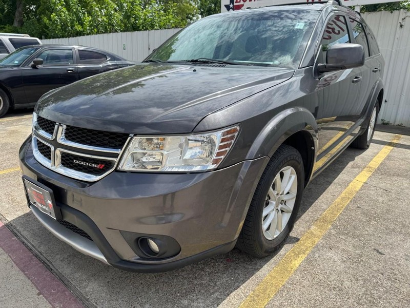 Dodge Journey Vehicle Full-screen Gallery Image 02
