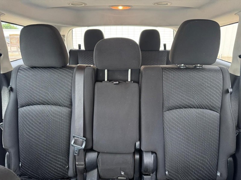 Dodge Journey Vehicle Full-screen Gallery Image 10