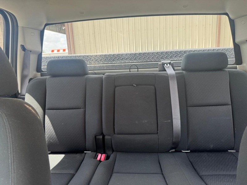 Chevrolet Silverado 1500 Vehicle Full-screen Gallery Image 11