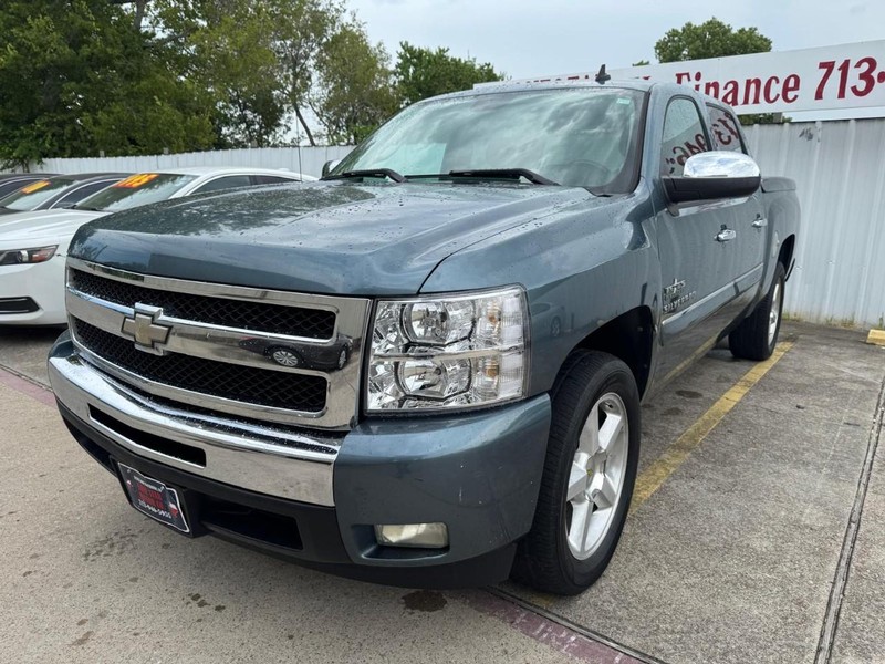 Chevrolet Silverado 1500 Vehicle Full-screen Gallery Image 02