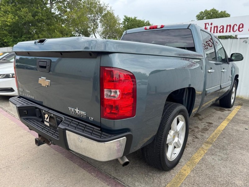 Chevrolet Silverado 1500 Vehicle Full-screen Gallery Image 06