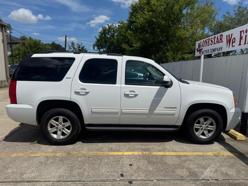 GMC Yukon Vehicle Full-screen Gallery Image 07