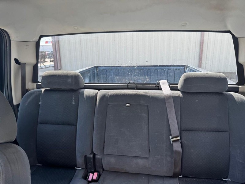 Chevrolet Silverado 1500 Vehicle Full-screen Gallery Image 11