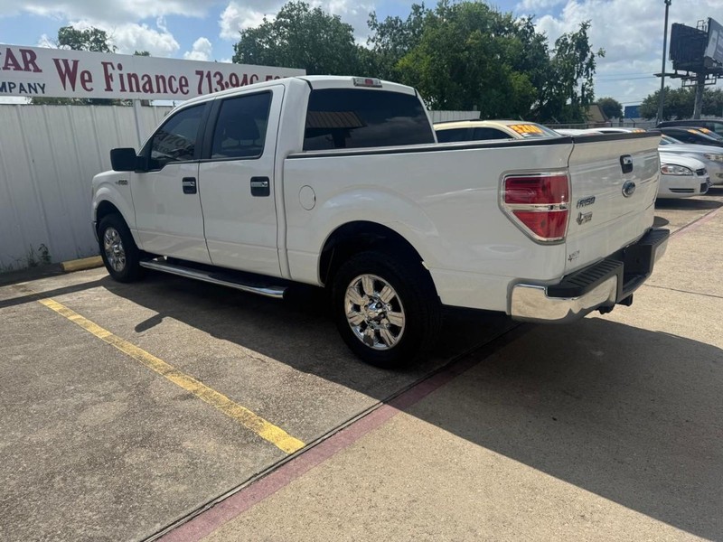 Ford F-150 Vehicle Full-screen Gallery Image 05