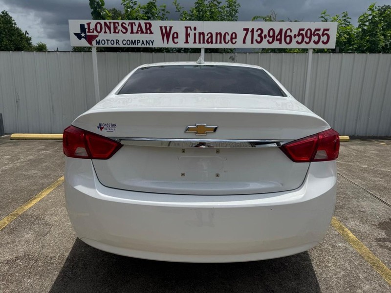 Chevrolet Impala Vehicle Full-screen Gallery Image 04