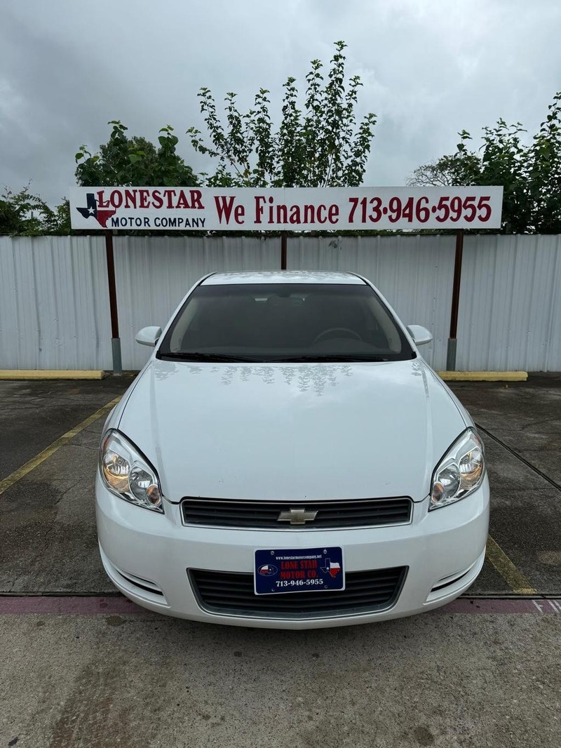 Chevrolet Impala Vehicle Full-screen Gallery Image 03